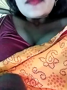 Snapshot of Miss-Siyaa chatting on 12.30.24 Miss-Siyaa online show from 12.30.24