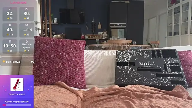 Snapshot of Luxymin34 chatting on 12.12.24 Luxymin34 online show from 12.12.24