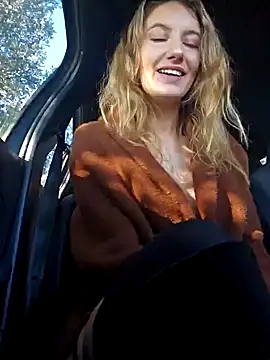 Snapshot of Luxymin34 chatting on 02.06.25 Luxymin34 online show from 02.06.25