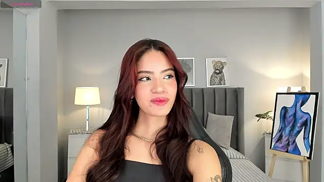 Snapshot of Madie__collins chatting on 12.24.24 Madie collins online show from 12.24.24