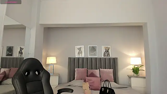 Snapshot of Madie__collins chatting on 02.26.25 Madie collins online show from 02.26.25