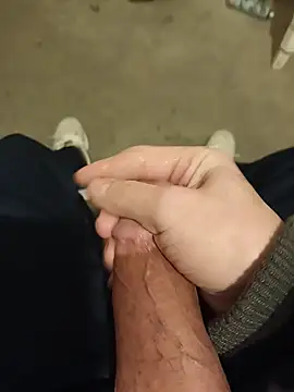 Snapshot of casper0303 chatting on 01.12.25 casper0303 online show from 01.12.25