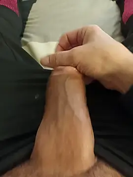 Snapshot of casper0303 chatting on 02.18.25 casper0303 online show from 02.18.25