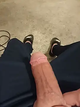 Snapshot of casper0303 chatting on 03.21.25 casper0303 online show from 03.21.25