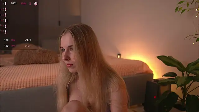 Snapshot of lorrie_love_story chatting on 01.03.25 lorrie love story online show from 01.03.25