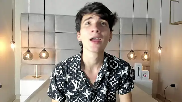 MaxHeat  online show from 12.10.24