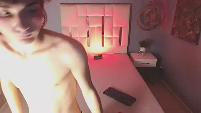 MaxHeat  online show from 03.12.25