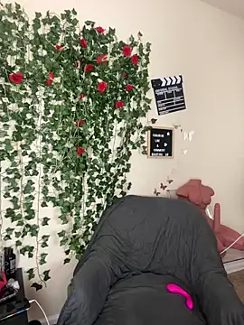 butterflybootyy online show from 02.27.25