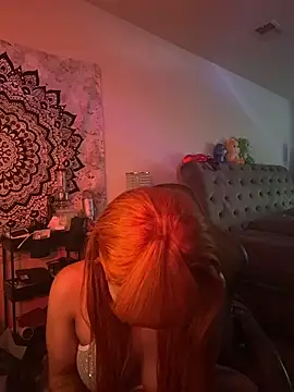 butterflybootyy online show from 10.13.25