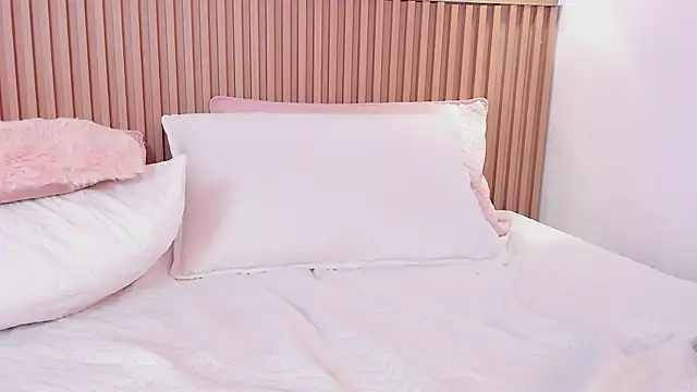 Bella reaset18 online show from 12.21.24