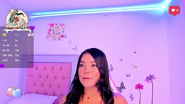 Snapshot of LaurinMonroe chatting on 12.27.24 LaurinMonroe online show from 12.27.24