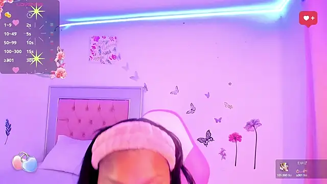 Snapshot of LaurinMonroe chatting on 01.11.25 LaurinMonroe online show from 01.11.25