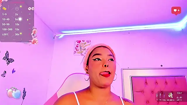 Snapshot of LaurinMonroe chatting on 01.21.25 LaurinMonroe online show from 01.21.25