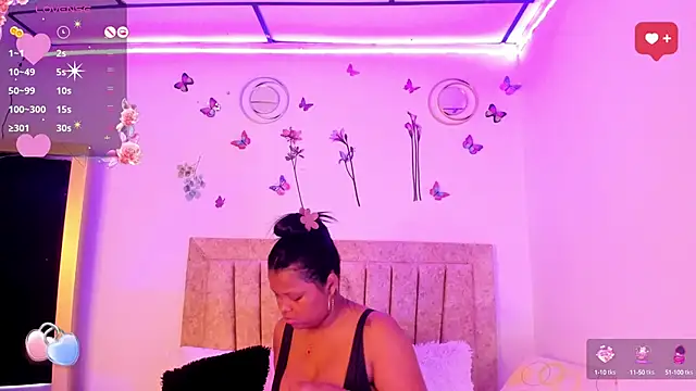 Snapshot of LaurinMonroe chatting on 02.17.25 LaurinMonroe online show from 02.17.25