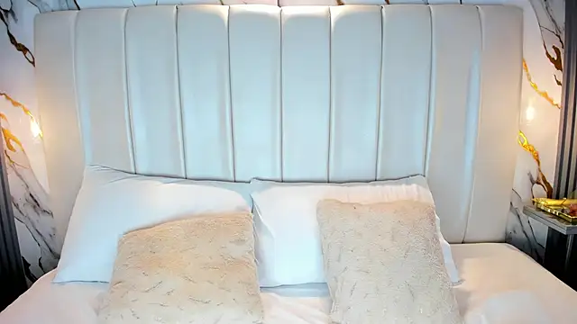 AvyMilton online show from 10.16.25