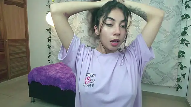 Snapshot of Mya_paris chatting on 12.13.24 Mya paris online show from 12.13.24