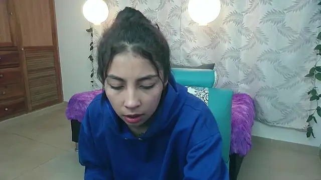 Snapshot of Mya_paris chatting on 12.15.24 Mya paris online show from 12.15.24