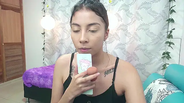 Snapshot of Mya_paris chatting on 12.18.24 Mya paris online show from 12.18.24