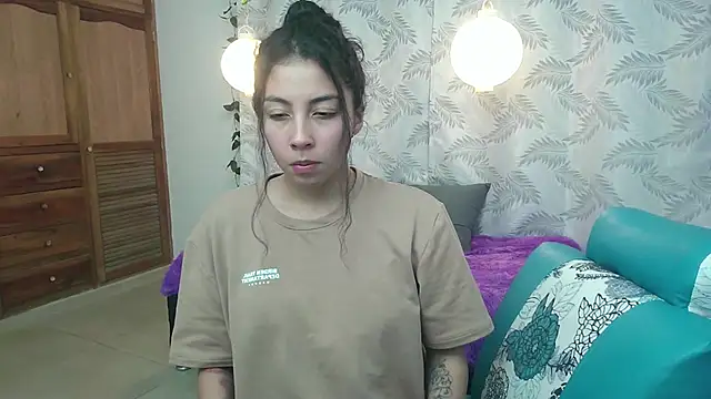 Snapshot of Mya_paris chatting on 12.29.24 Mya paris online show from 12.29.24