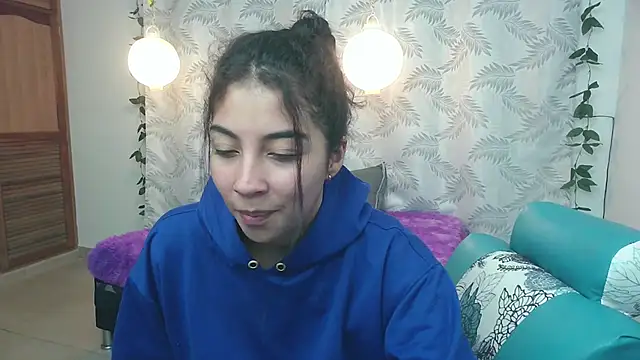 Snapshot of Mya_paris chatting on 02.07.25 Mya paris online show from 02.07.25