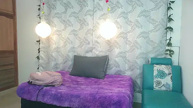 Snapshot of Mya_paris chatting on 02.09.25 Mya paris online show from 02.09.25