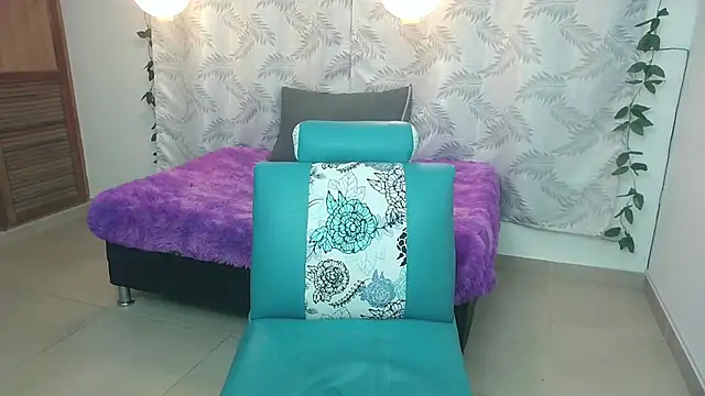 Snapshot of Mya_paris chatting on 02.09.25 Mya paris online show from 02.09.25