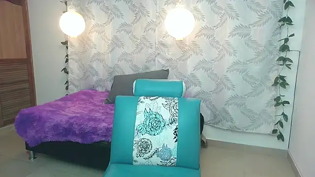 Snapshot of Mya_paris chatting on 02.12.25 Mya paris online show from 02.12.25