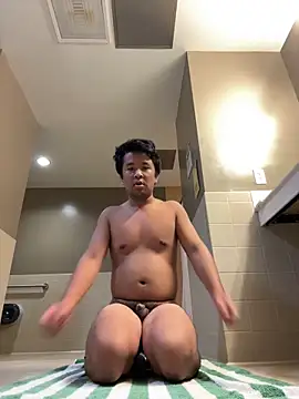 bigasianloads25 online show from 10.04.25
