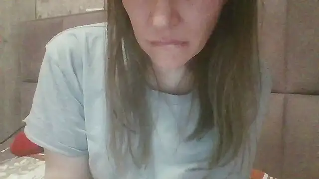 Snapshot of Sladkiegubki chatting on 02.12.25 Sladkiegubki online show from 02.12.25