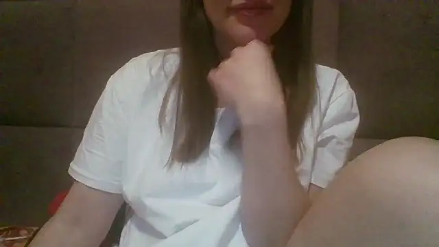 Snapshot of Sladkiegubki chatting on 02.21.25 Sladkiegubki online show from 02.21.25