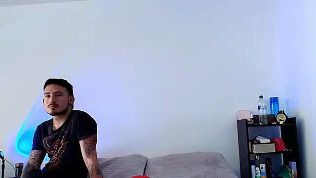 anika lowen02 online show from 03.17.25