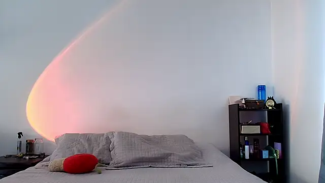 anika lowen02 online show from 03.21.25