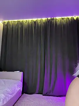 Snapshot of LoveLuna_ chatting on 05.25.26 LoveLuna online show from 05.25.26