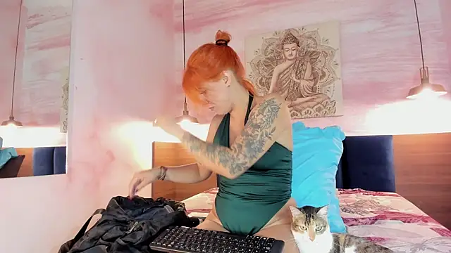 MelaniieRoux online show from 02.06.26