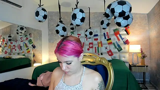 MelaniieRoux online show from 06.15.26