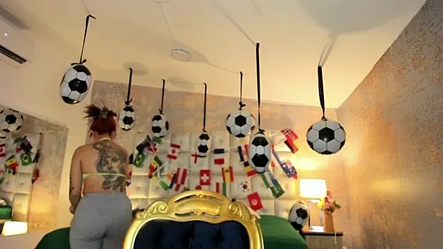 MelaniieRoux online show from 07.17.26