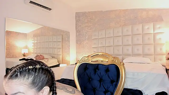 MelaniieRoux online show from 08.01.26