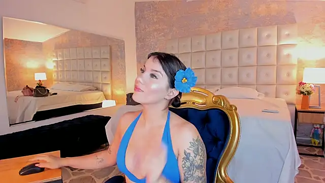 MelaniieRoux online show from 08.04.26