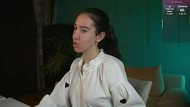 Snapshot of Belle_Via chatting on 06.03.26 Belle Via online show from 06.03.26