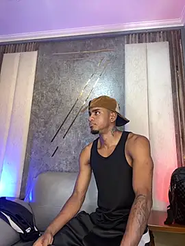 Snapshot of AaronCruz_ chatting on 02.05.26 AaronCruz online show from 02.05.26