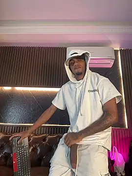 Snapshot of AaronCruz_ chatting on 03.13.26 AaronCruz online show from 03.13.26