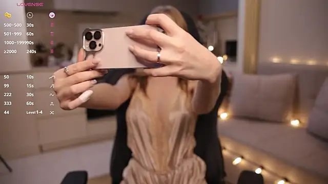 PollyAgata online show from 12.22.25