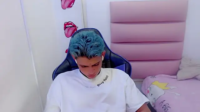 Snapshot of Yosepp_ chatting on 01.15.25 Yosepp online show from 01.15.25