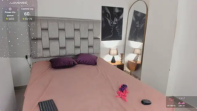 Snapshot of Harmony_Malkova chatting on 06.19.26 Harmony Malkova online show from 06.19.26