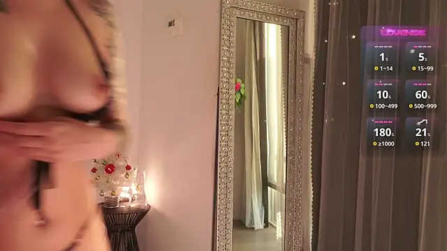 Snapshot of Mysticxkitty chatting on 12.13.24 Mysticxkitty online show from 12.13.24