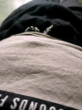 Snapshot of karthick25 chatting on 10.20.25 karthick25 online show from 10.20.25