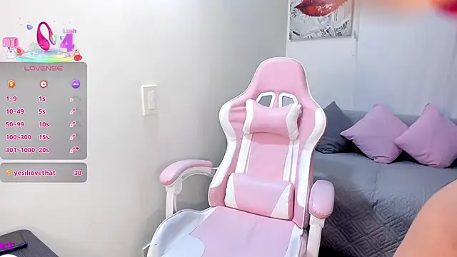 Snapshot of ivanacoper chatting on 10.02.25 ivanacoper online show from 10.02.25