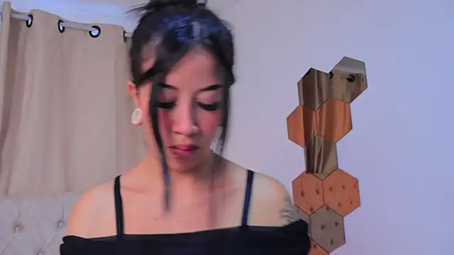 Snapshot of JulessCornett chatting on 01.11.25 JulessCornett online show from 01.11.25