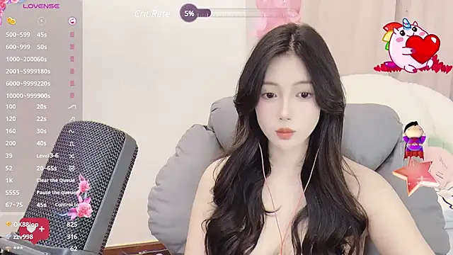 Snapshot of -Tilana- chatting on 03.08.25 -Tilana- online show from 03.08.25