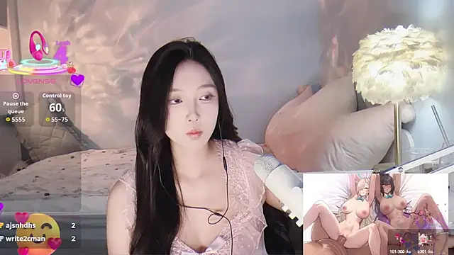 Snapshot of -Tilana- chatting on 09.24.25 -Tilana- online show from 09.24.25